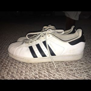 Adidas superstars